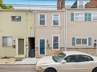 2325 Larkins Way, Pittsburgh, PA 15203