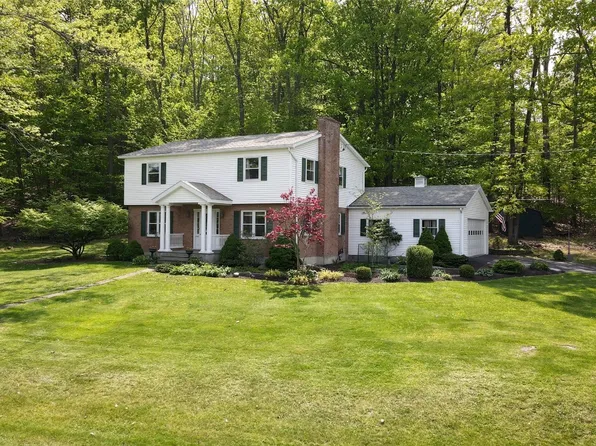 3240 Knapp Rd, Vestal, NY 13850