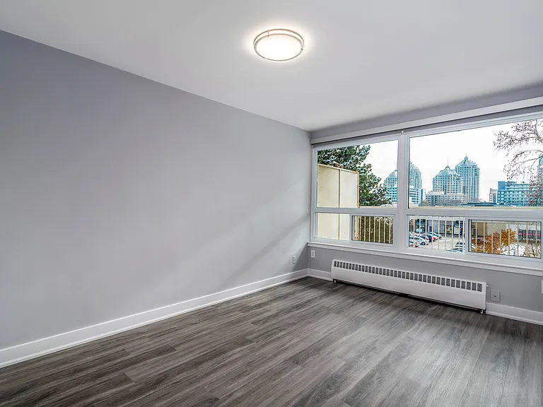 2911 Bayview Ave — Photo 21