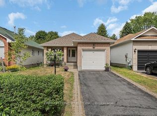 6127 Abbott St E, Ottawa, ON K2S1V5