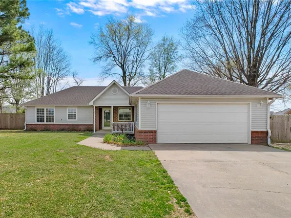 297 Meeker Dr, Gentry, AR 72734