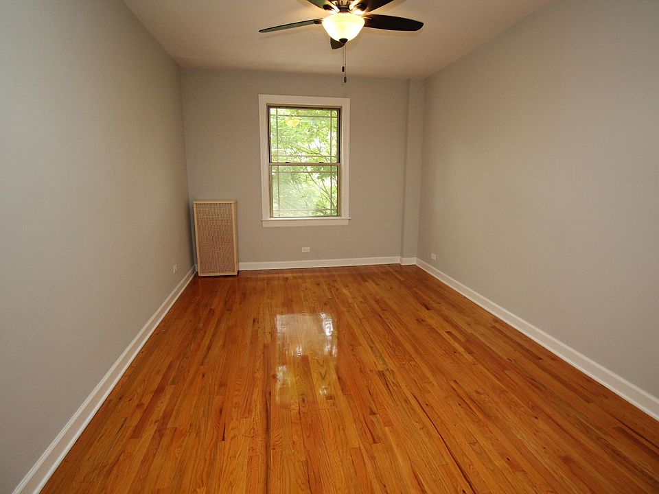 1st image of 3503 W Sunnyside Ave #2