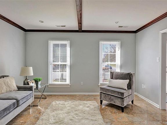 5th image of 9010 Runyon Dr