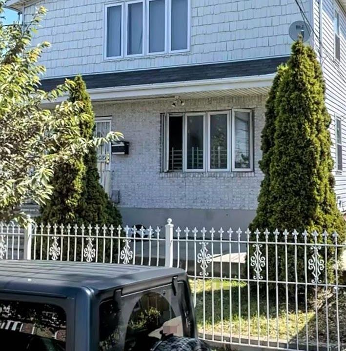 1st image of 145-63 176 Street