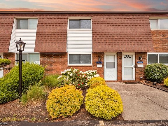 3rd image of 2555 Shakespeare Ln