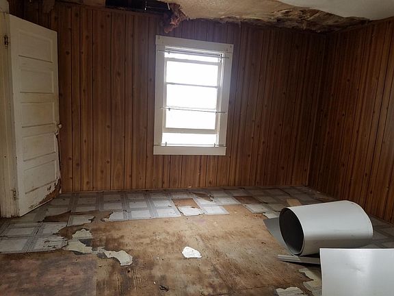 2nd image of 830 5th Ave
