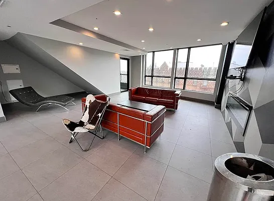 Rented by ERNY LLC | media 15