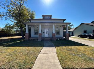 922 E Dashwood St, Fort Worth, TX 76104