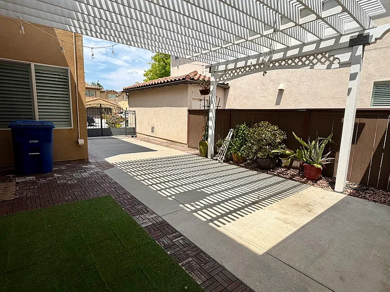 2370 Arbor View St — Photo 16