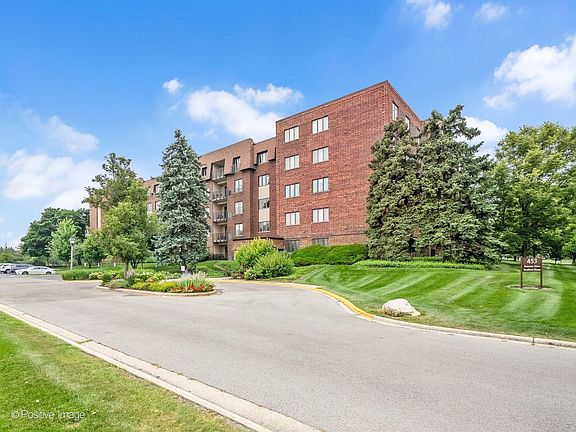 2nd image of 453 Raintree Dr Unit 4C