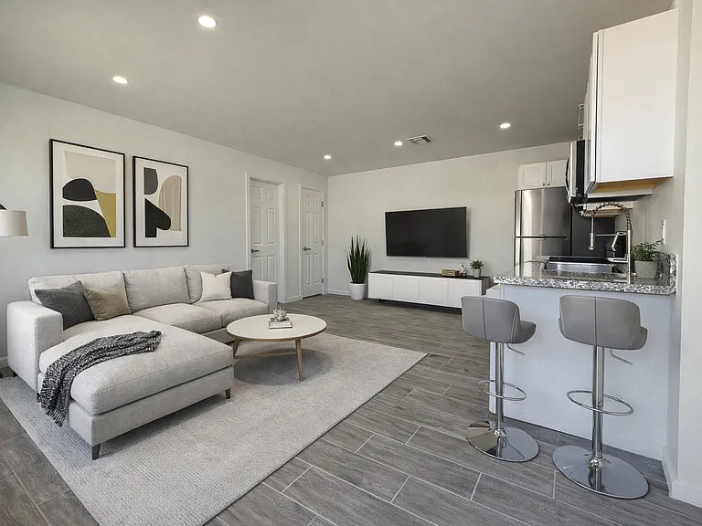 1318 N Sonoita Ave #2 — Photo 1