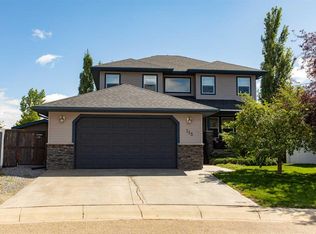 715 W 700 Ramage Close, Red Deer, AB T4P3X8