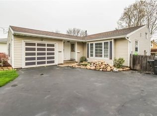 290 Norran Dr, Irondequoit, NY 14609