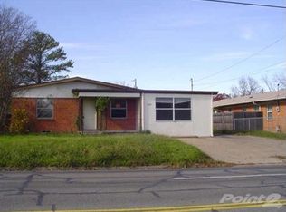 1008 Oakwood Ln, Arlington, TX 76012