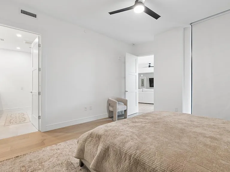 2425 Peachtree Rd NE #607 — Photo 21