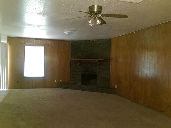 2nd image of 354 W Lakeview Cir