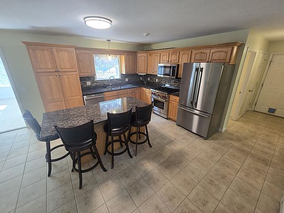 4th image of 32 Patterson Road