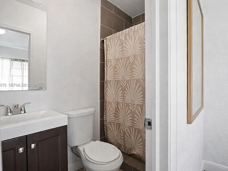 3645 SW 25th Ter — Photo 14
