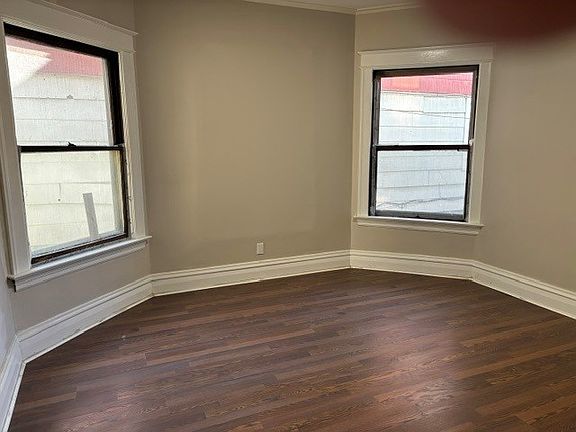 5th image of 1853 Clifford Ave