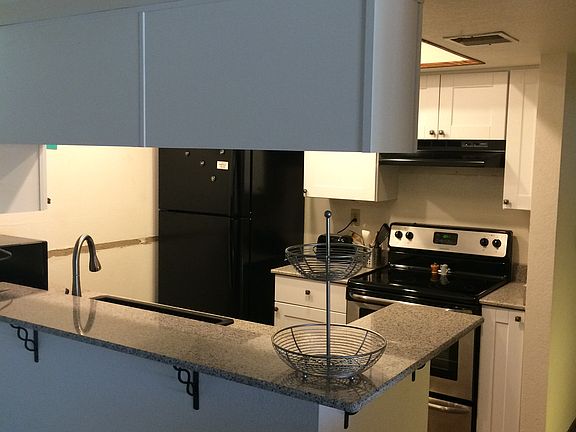 4th image of 540 N May St #2061