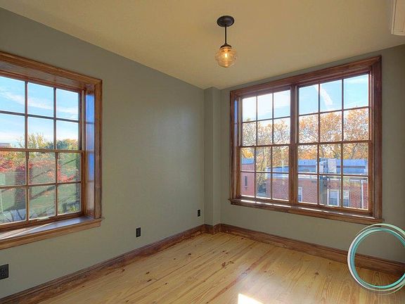 5th image of 45 Newell St APT 04B