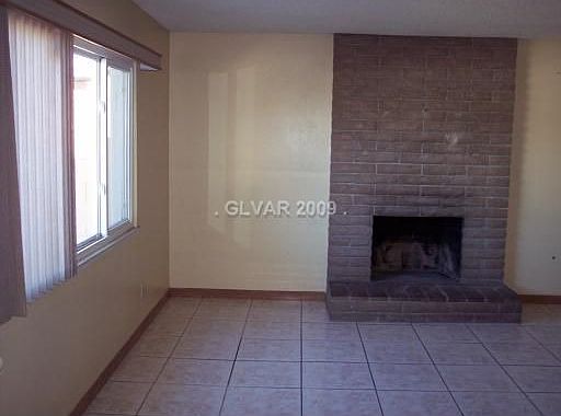 2nd image of 4446 El Playa Dr
