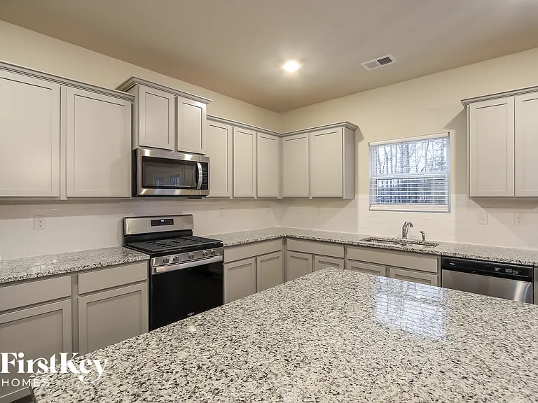 3282 Hawthorn Farm Blvd — Photo 5
