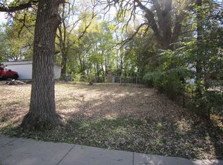 519 Woodland Dr, Round Lake Beach, IL