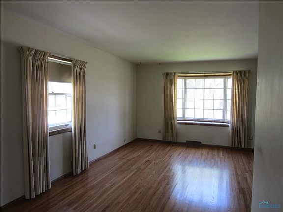 2nd image of 23754 W Meadow Dr