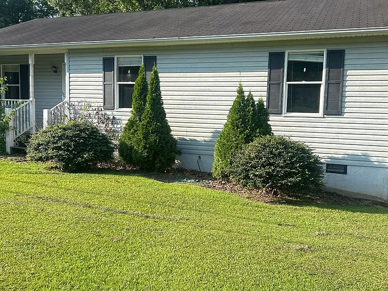 318 Crescent Dr — Photo 1