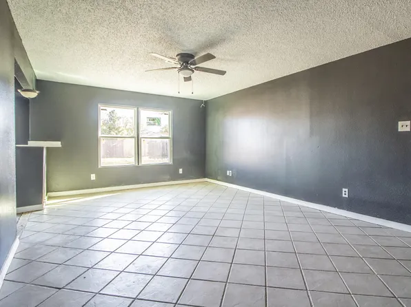 7417 Fir Ave, Lubbock, TX 79404