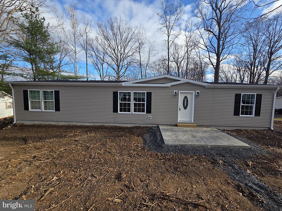 1st image of 9 Hillside Dr