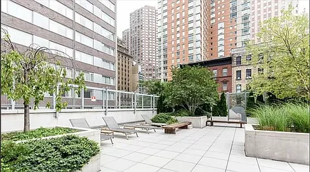 Rented by R New York