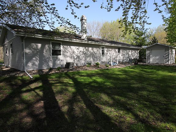 2nd image of 801 Jackson Ave