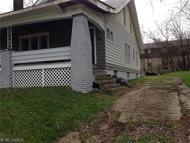 2nd image of 767 Roxbury Ave