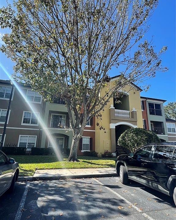 1st image of 712 Crest Pines Dr APT 325