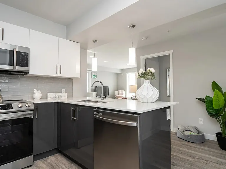 2766 Main St — Photo 20