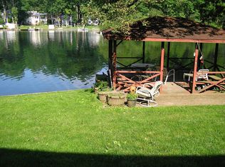 9 Main Beach Rd, Ringwood, NJ 07456