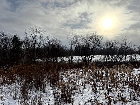 2nd image of 2B Creek Rd #2B