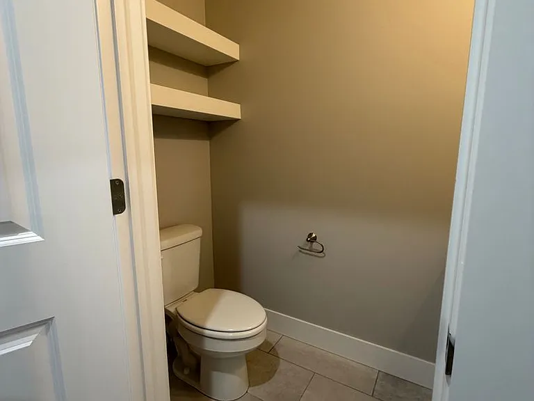 1002 Seaborn Way — Photo 8