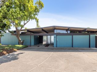 11 Peacock Ln, San Rafael, CA 94901