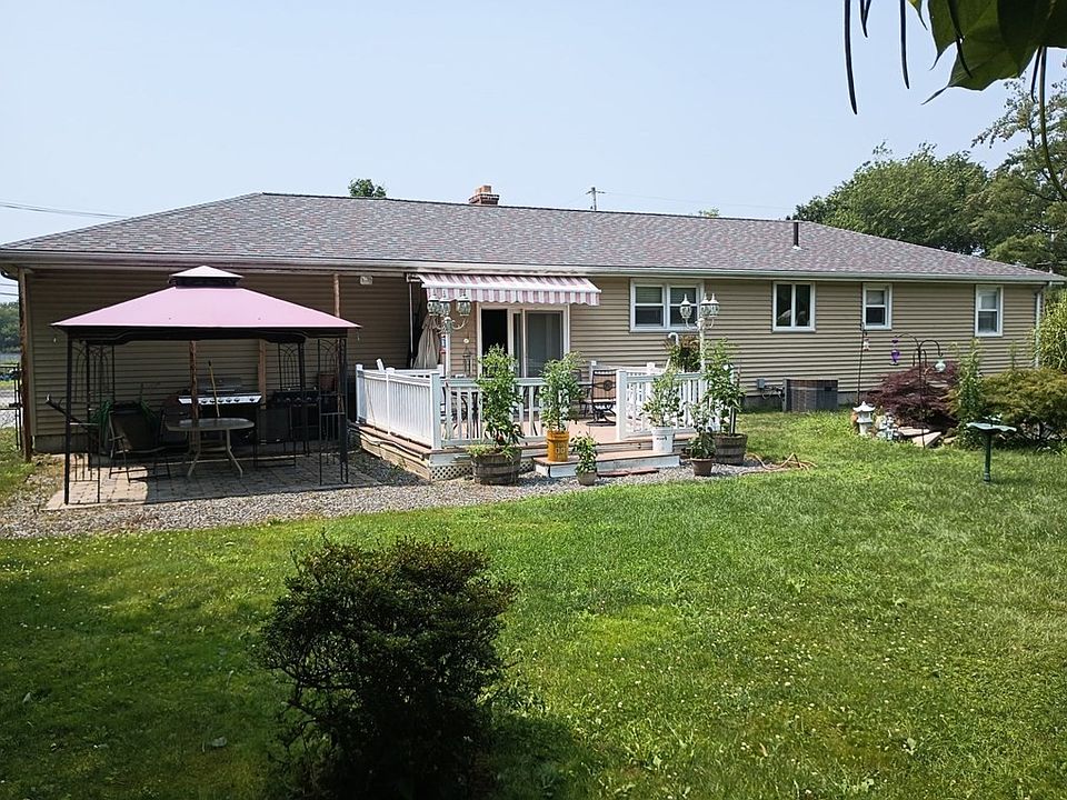 20 E County St, Somerset, MA 02726 Zillow