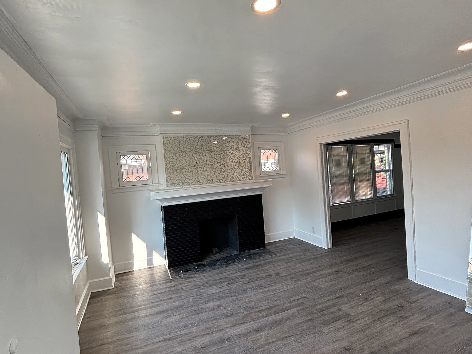3 bed, 2764 sqft, $1,400 — Photo 2