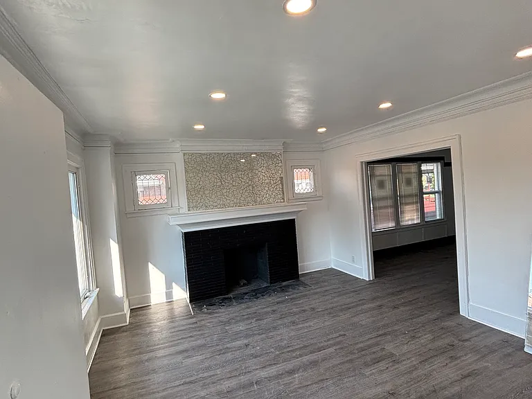 4353 Seebaldt St — Photo 2