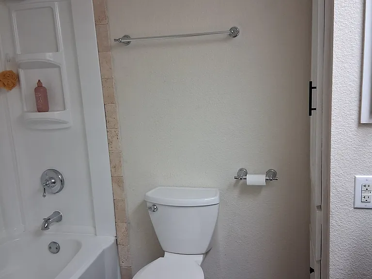 2811 Woodbury St #306 — Photo 11
