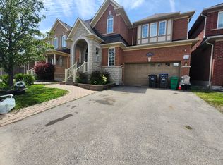 31 Powell Dr, Brampton, ON L6R0L1