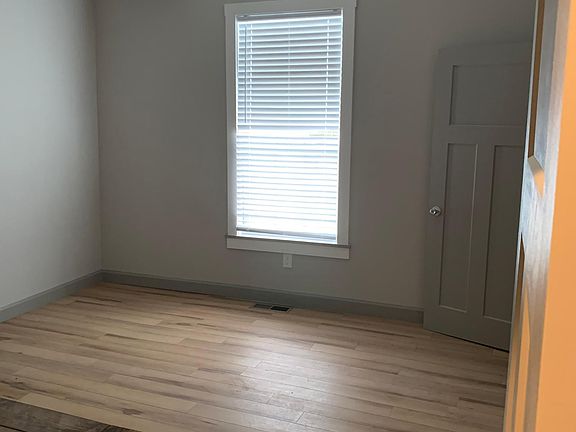 5th image of 2604 E 5th Ave