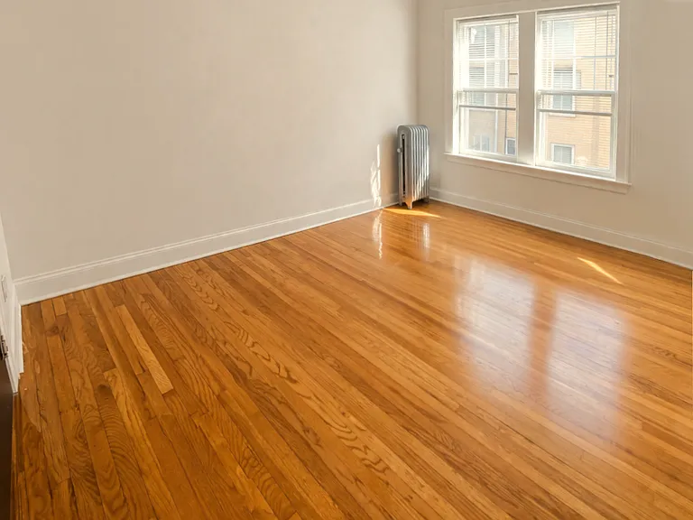 114 Clyde Ave — Photo 17