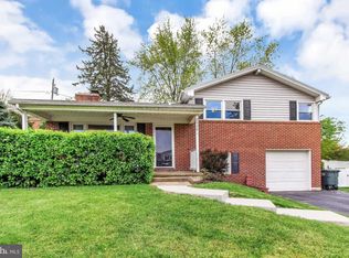 2432 Wharton Rd, York, PA 17402