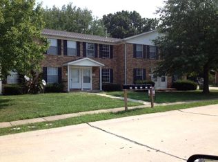 1372 Dartmouth Ct, Saint Charles, MO 63303